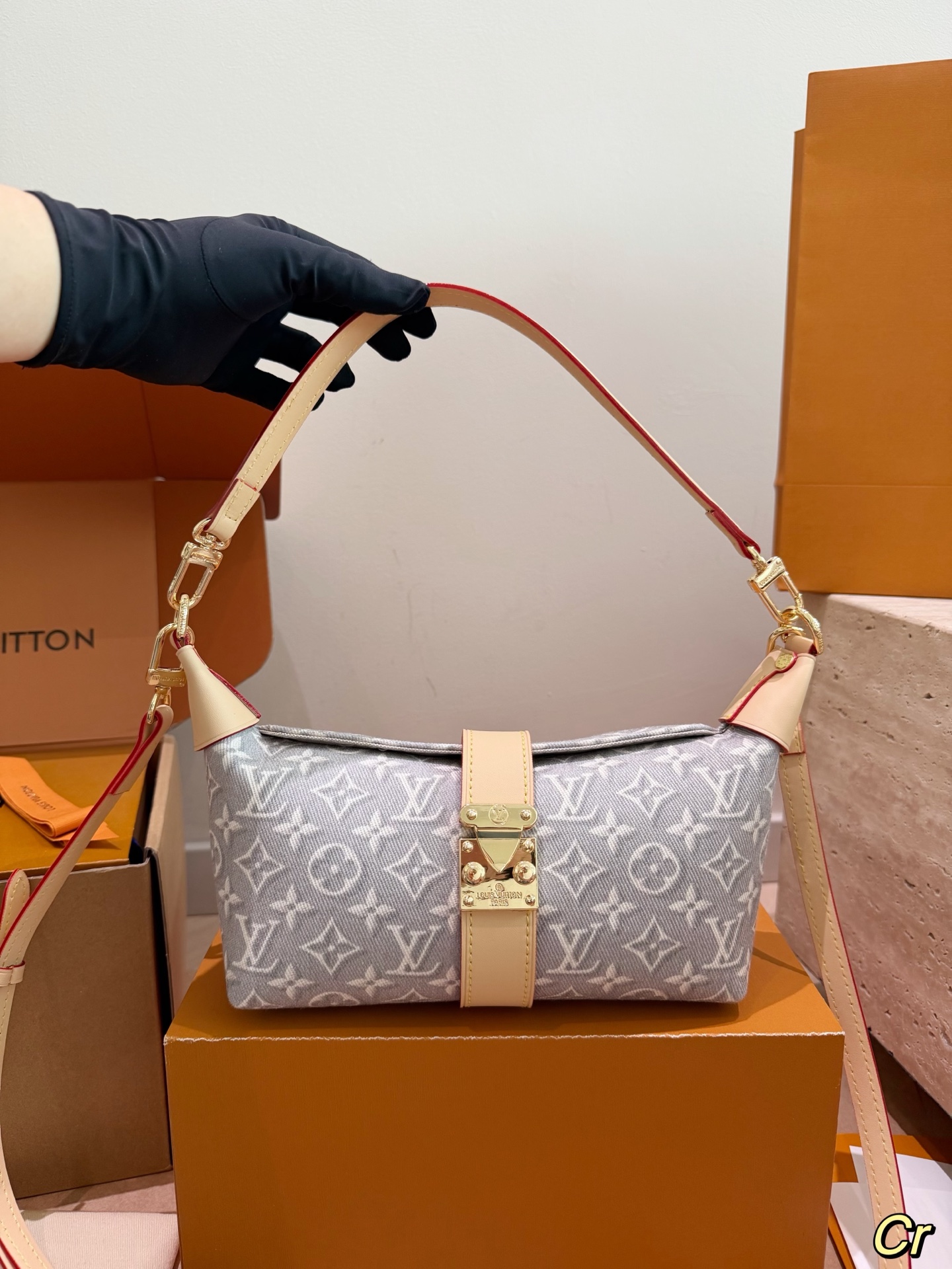 LV Luxury Monogram Handbag Monogram Canvas Cowhide Leather